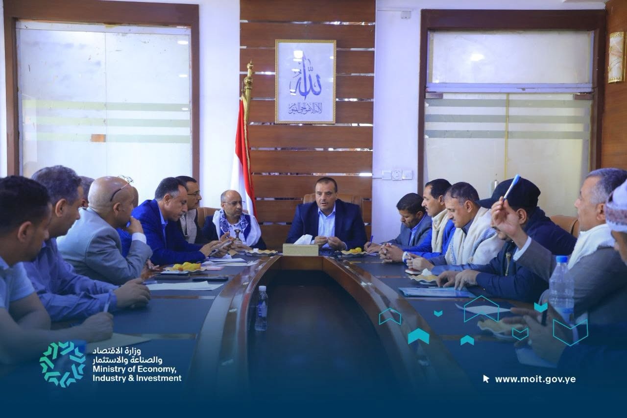 مناقشة خطة تنفيذية لربط مشاريع التمكين لإنتاج الحليب المحلي في محافظة صنعاء بمصانع الألبان